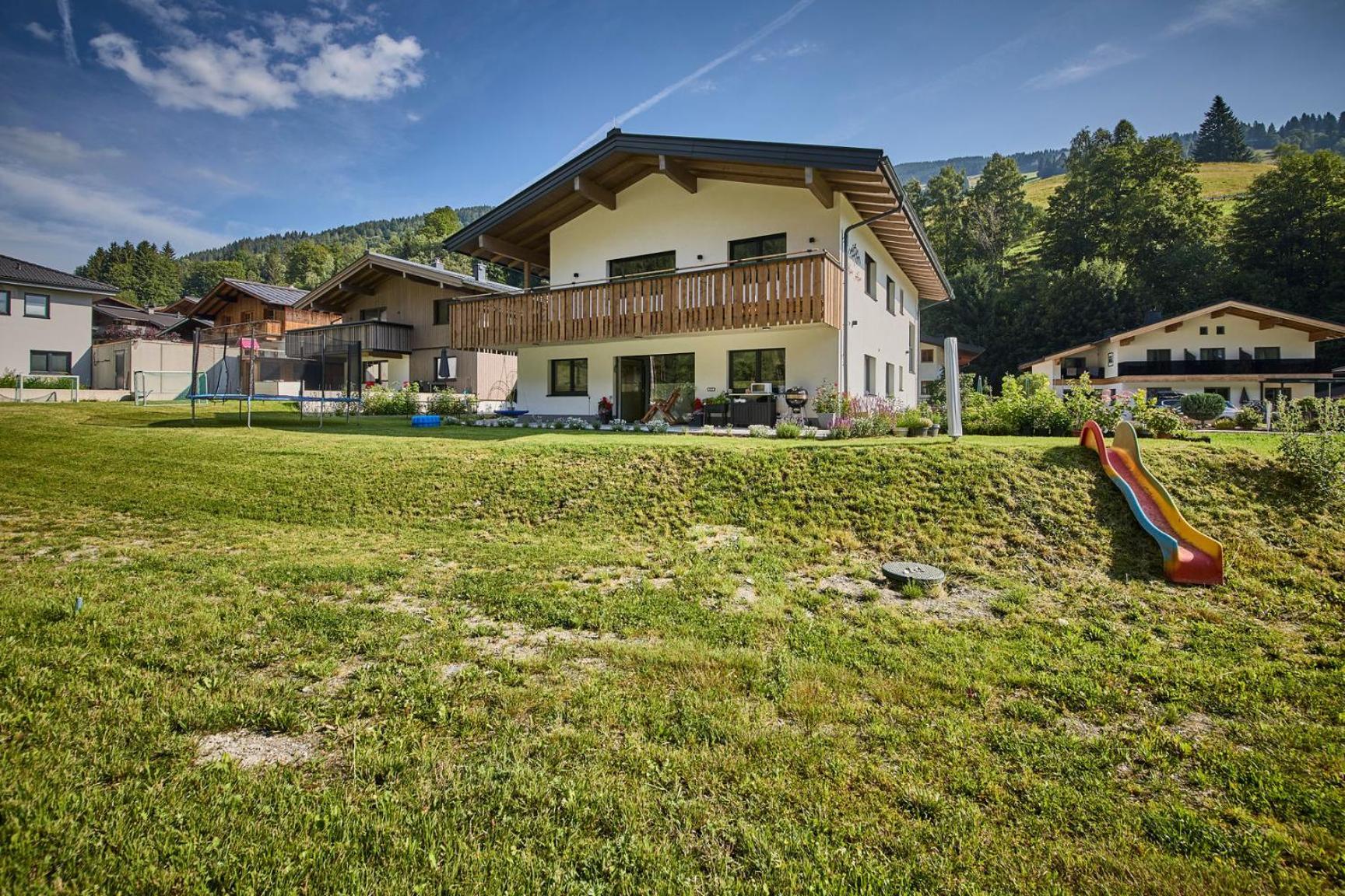 Haus Joan - Apartments Saalbach-Hinterglemm Zewnętrze zdjęcie