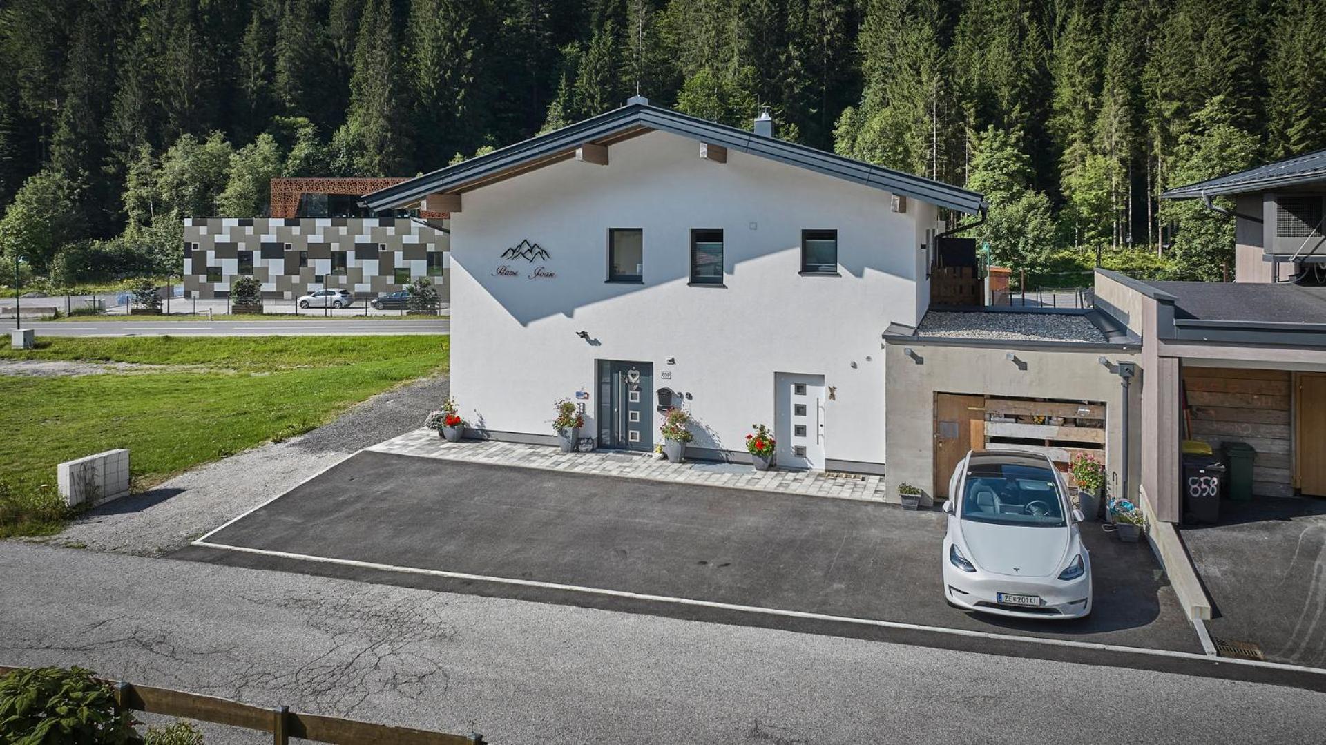 Haus Joan - Apartments Saalbach-Hinterglemm Zewnętrze zdjęcie